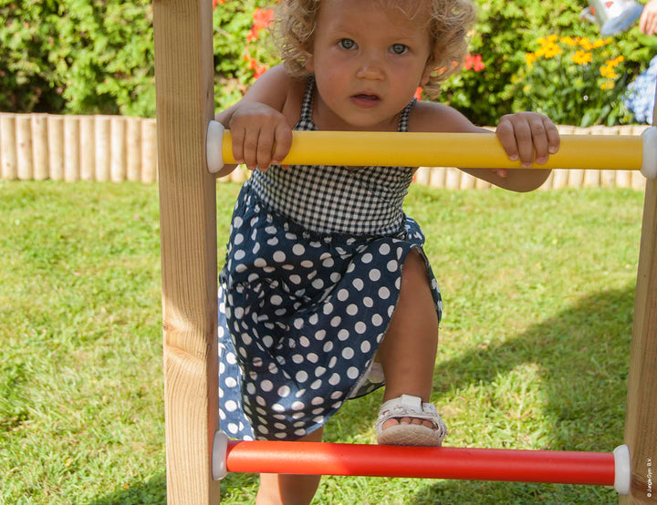 Jungle Explorer | Wooden climbing frame with swing & climbing net